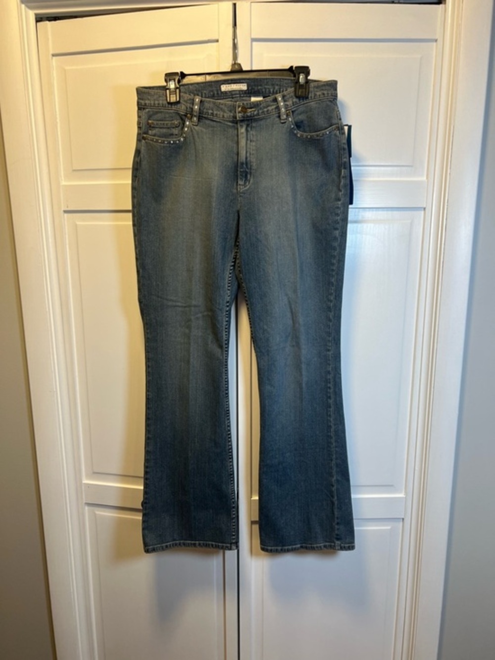 NWT Crazy Horse By Liz Claiborne Bootcut Jeans With Embellishment Size Womens 12